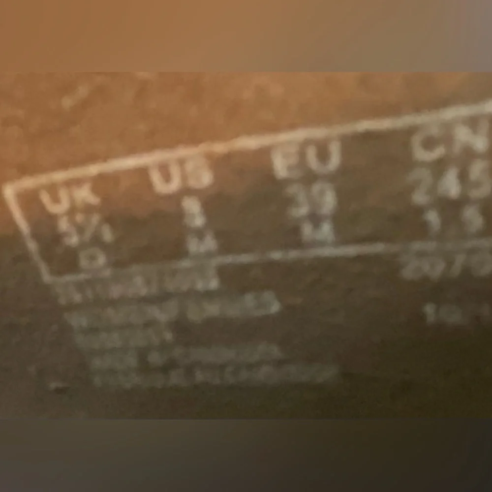 Clarks Chic Black  Leather Women's Cutout Heels memory foam size 8 - Picture 2 of 10